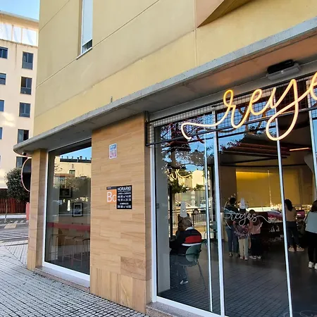 Blue House - Parking Included