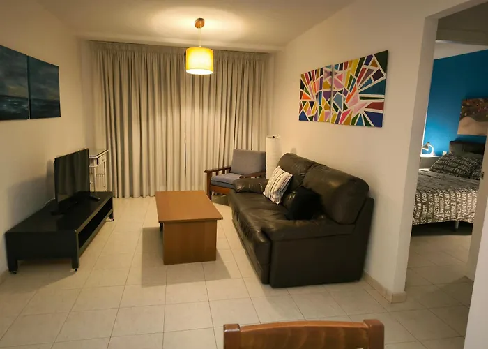 Blue House - Parking Included