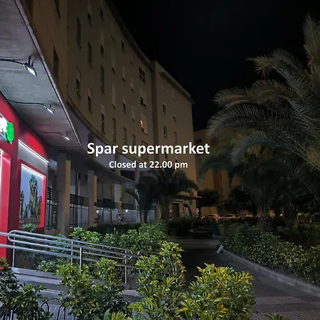 Blue House - Parking Included