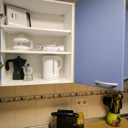 Blue House - Parking Included Apartament *