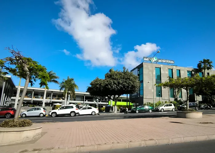 Blue House - Parking Included Апартаменти